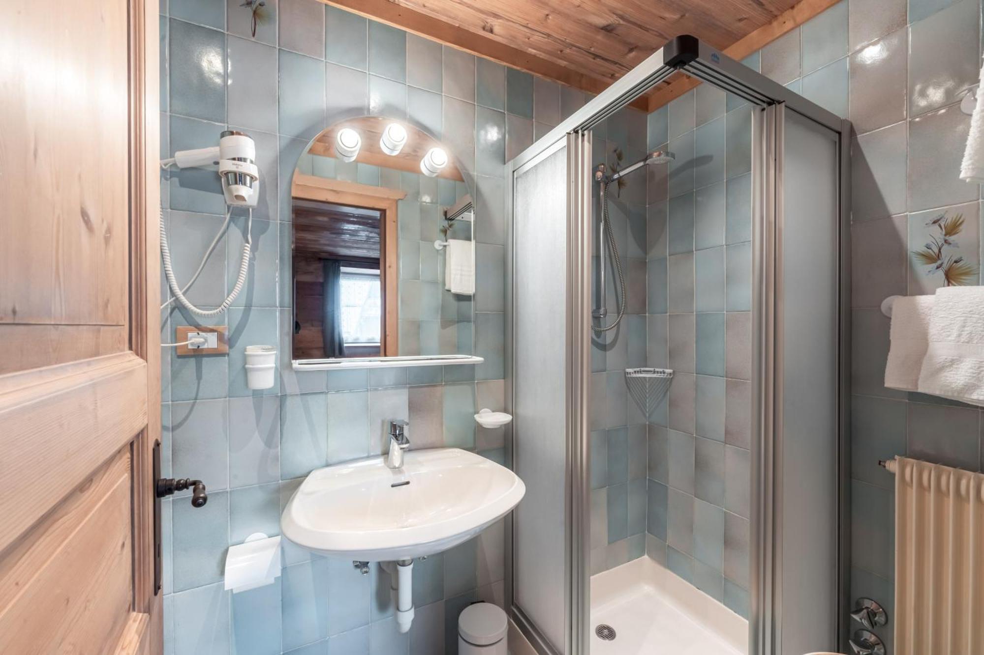 Albergo Majorka Canazei Luaran gambar
